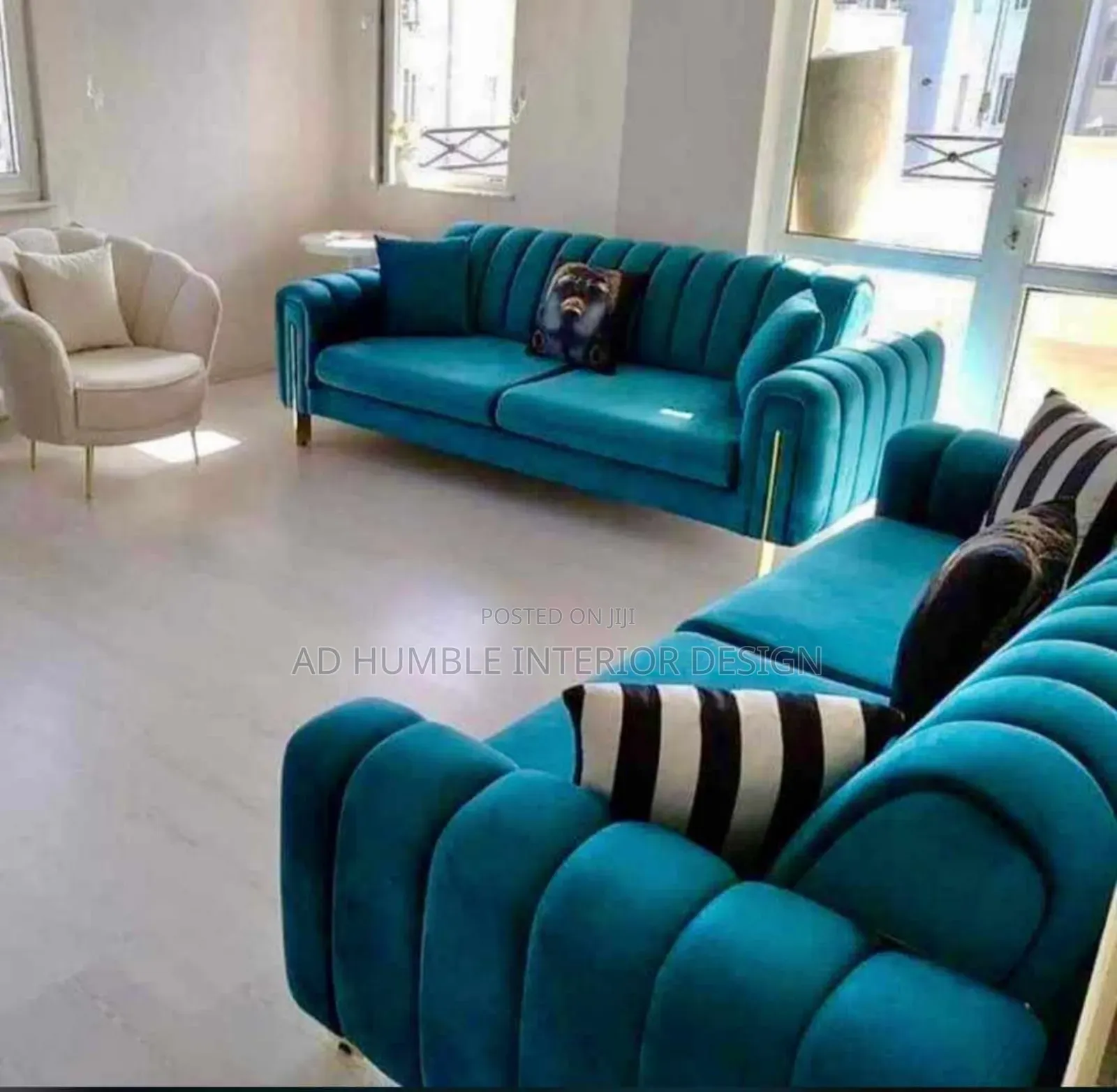 . Luxurious Standard Sofa