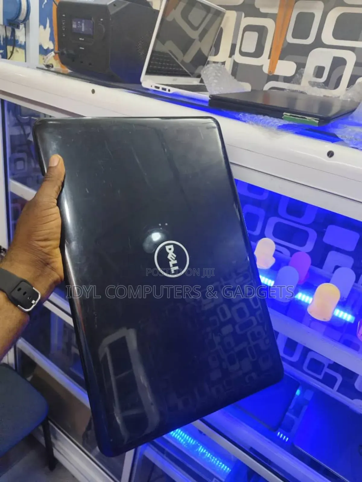 Laptop Dell Inspiron 17 7786 8GB Intel Core I5 HDD 500GB