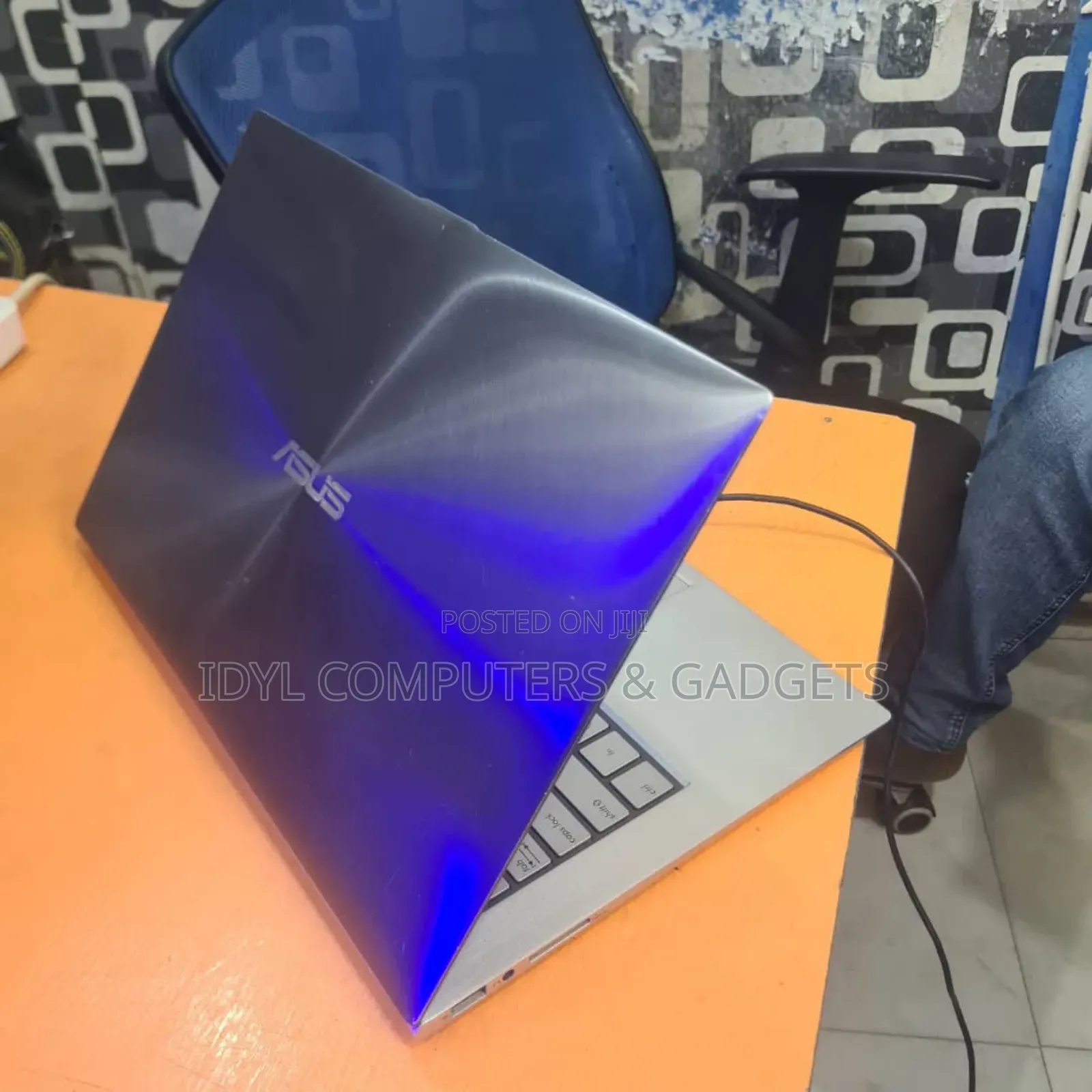 Laptop Asus Zenbook 14 UX434 4GB Intel Core I5 SSD 128GB