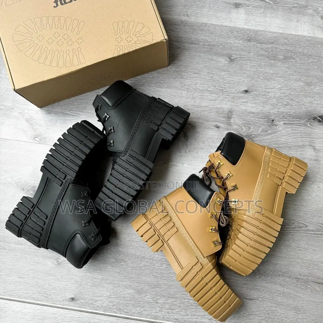 *Mschf 2X4 Boots “Black Timberland