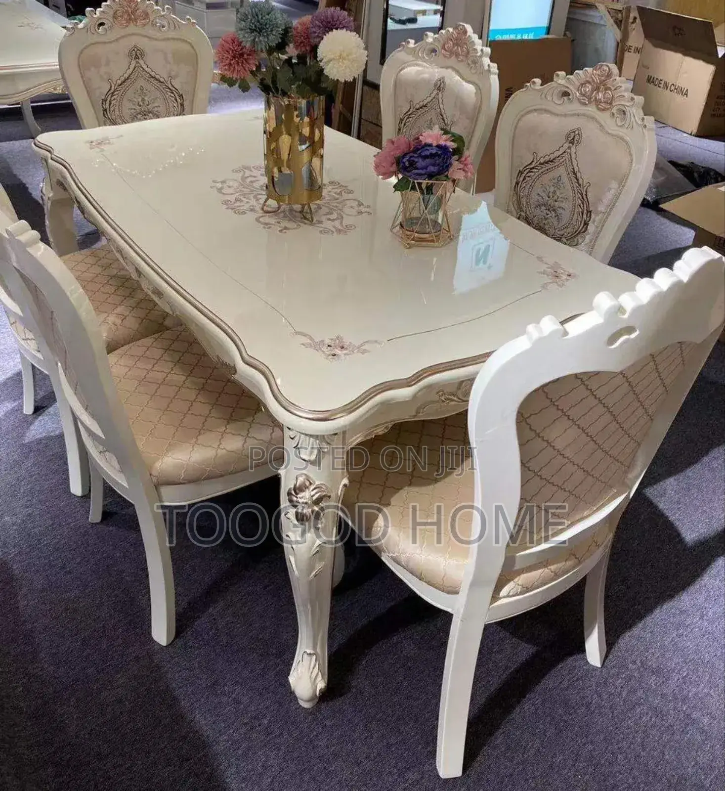 Luxury Turkey Dinning Table and Chairs