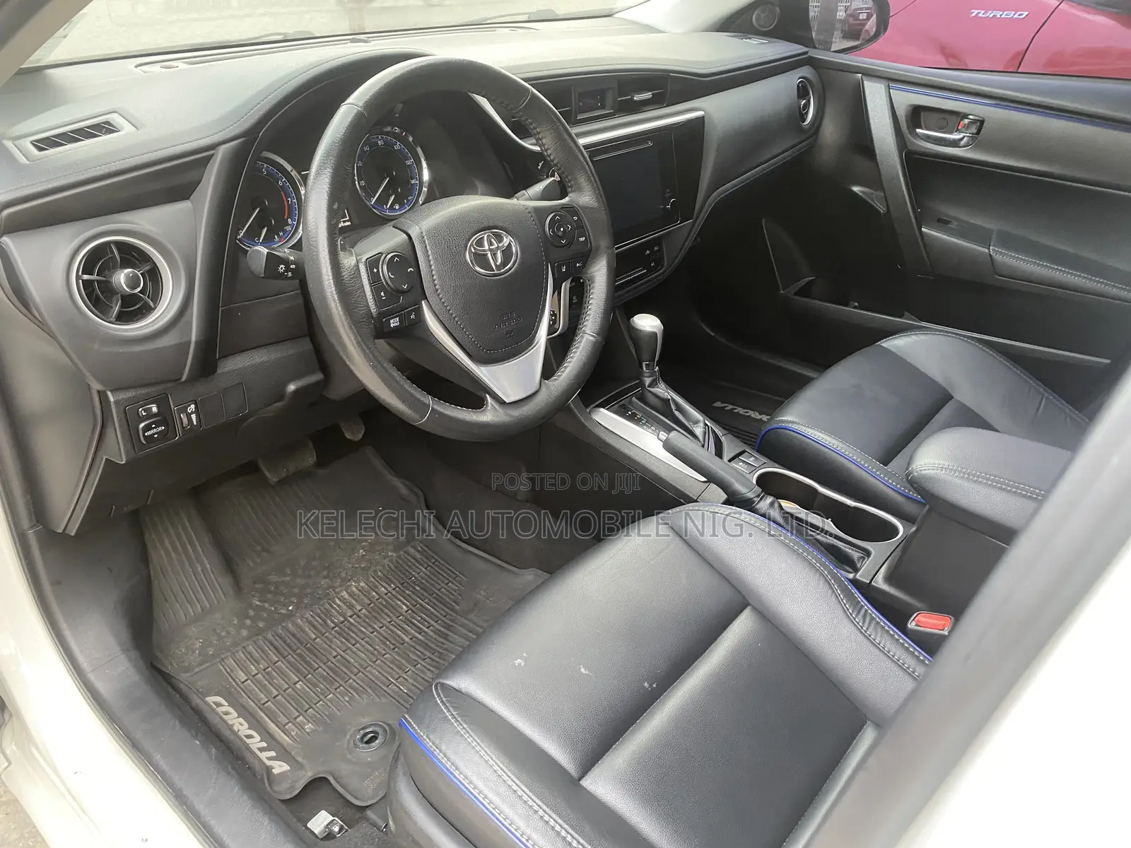 Toyota Corolla XSE (1.8L 4cyl 2A) 2018 White