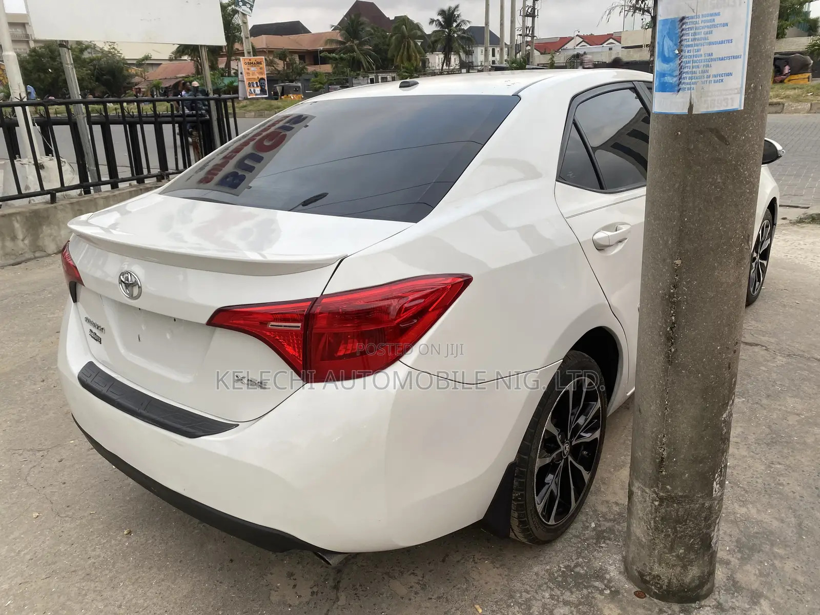 Toyota Corolla XSE (1.8L 4cyl 2A) 2018 White