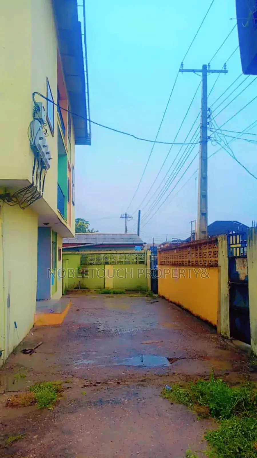 3bdrm Block of Flats in Egbeda Lagos for sale