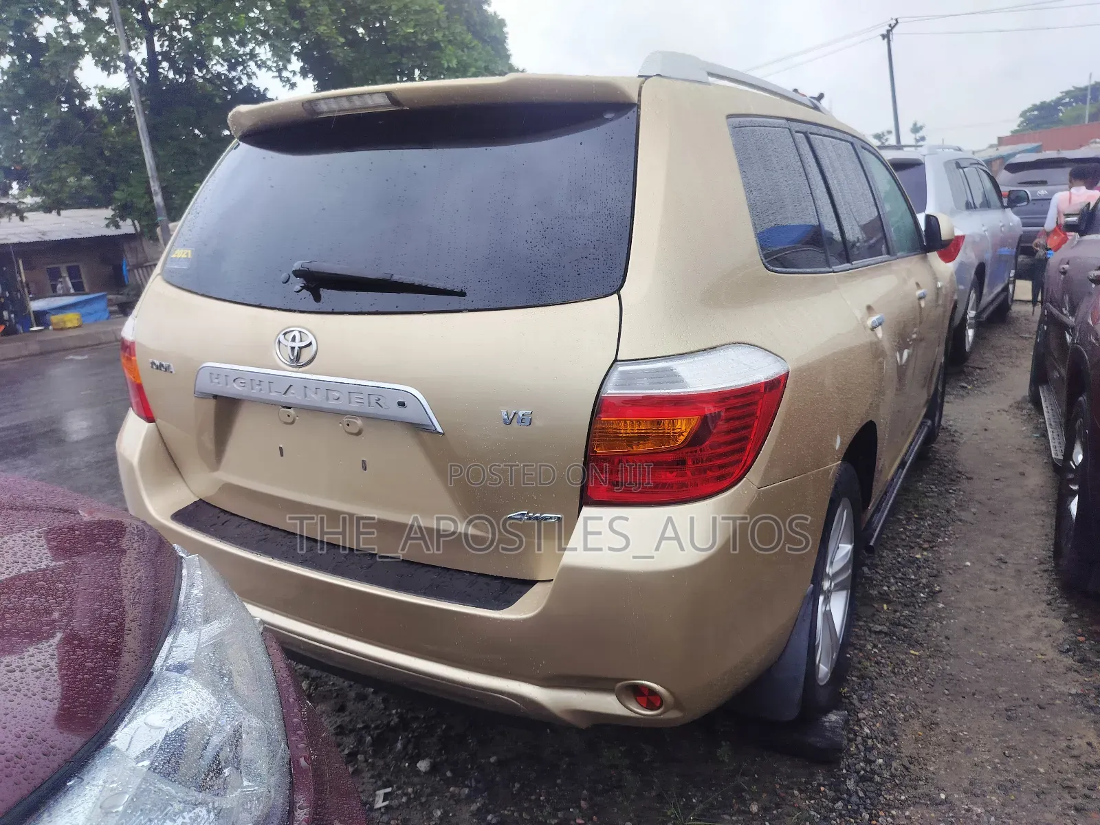 Toyota Highlander Limited 2010 Gold