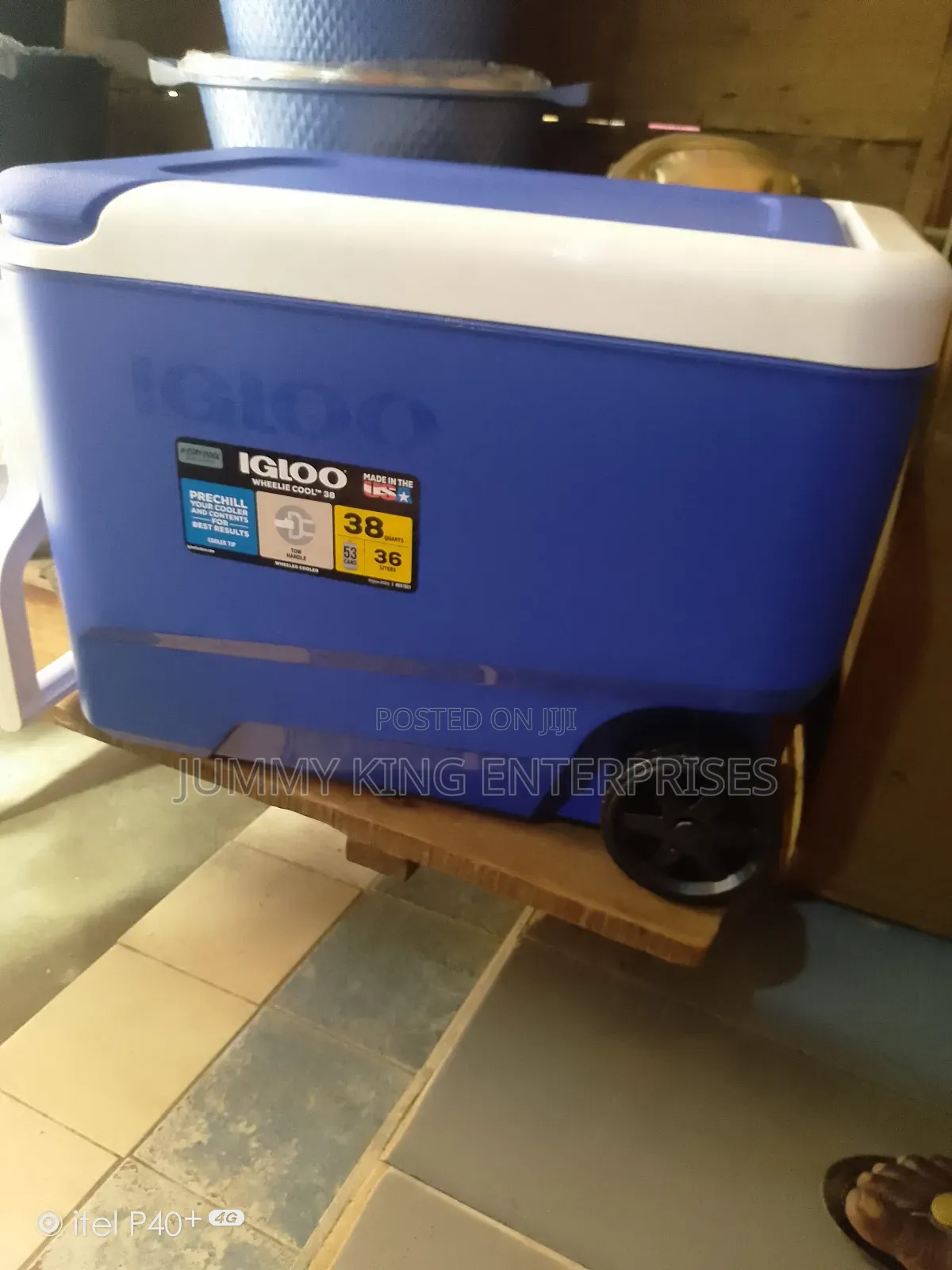Mobile Cooler Camping Wheeled Food Storage Hard Cooler 36ltr
