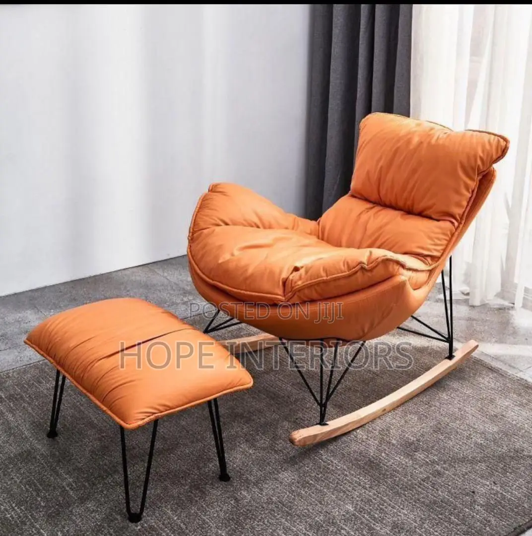 Aciant Chair With Stools
