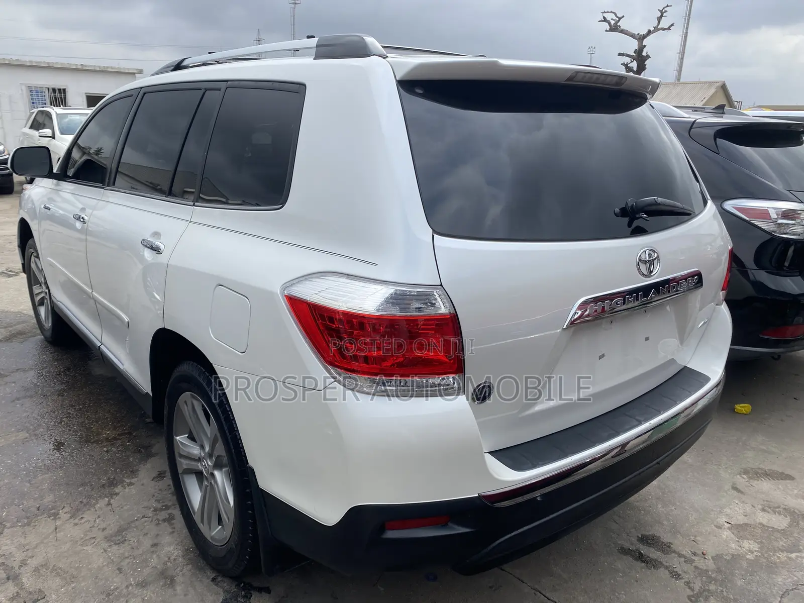 Toyota Highlander Limited 2012 White