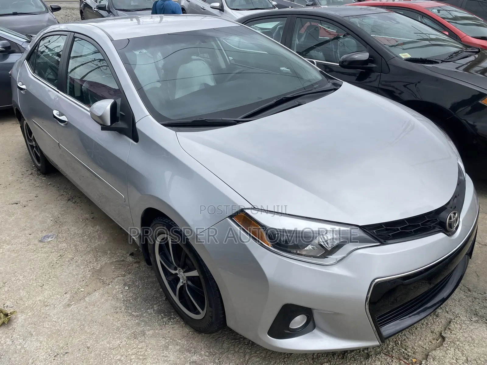 Toyota Corolla LE 4dr Sedan (1.8L 4cyl CVT) 2016 Silver