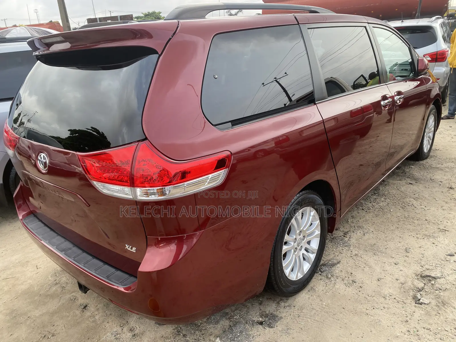 Toyota Sienna XLE 7 Passenger Mobility 2011 Red