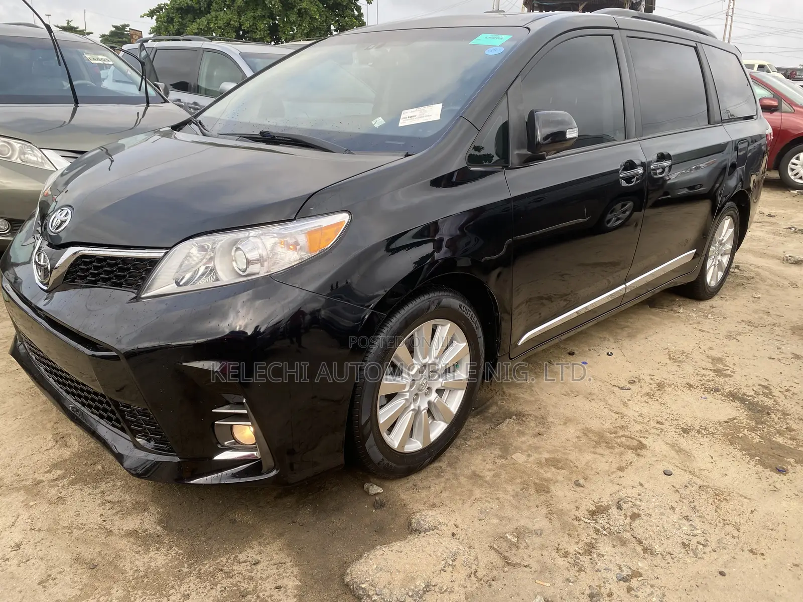Toyota Sienna XLE Premium 8 Passenger (3.5L 6cyl 8A) 2017 Black