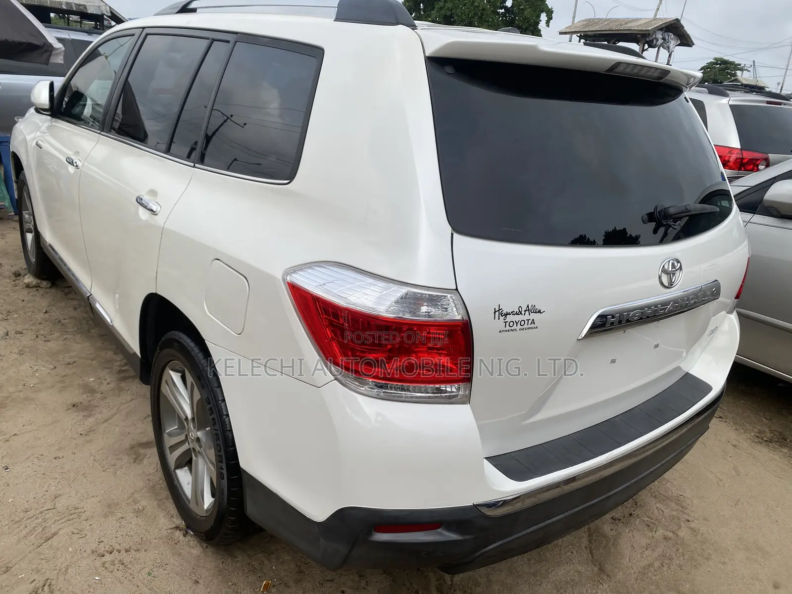 Toyota Highlander Limited 2011 White