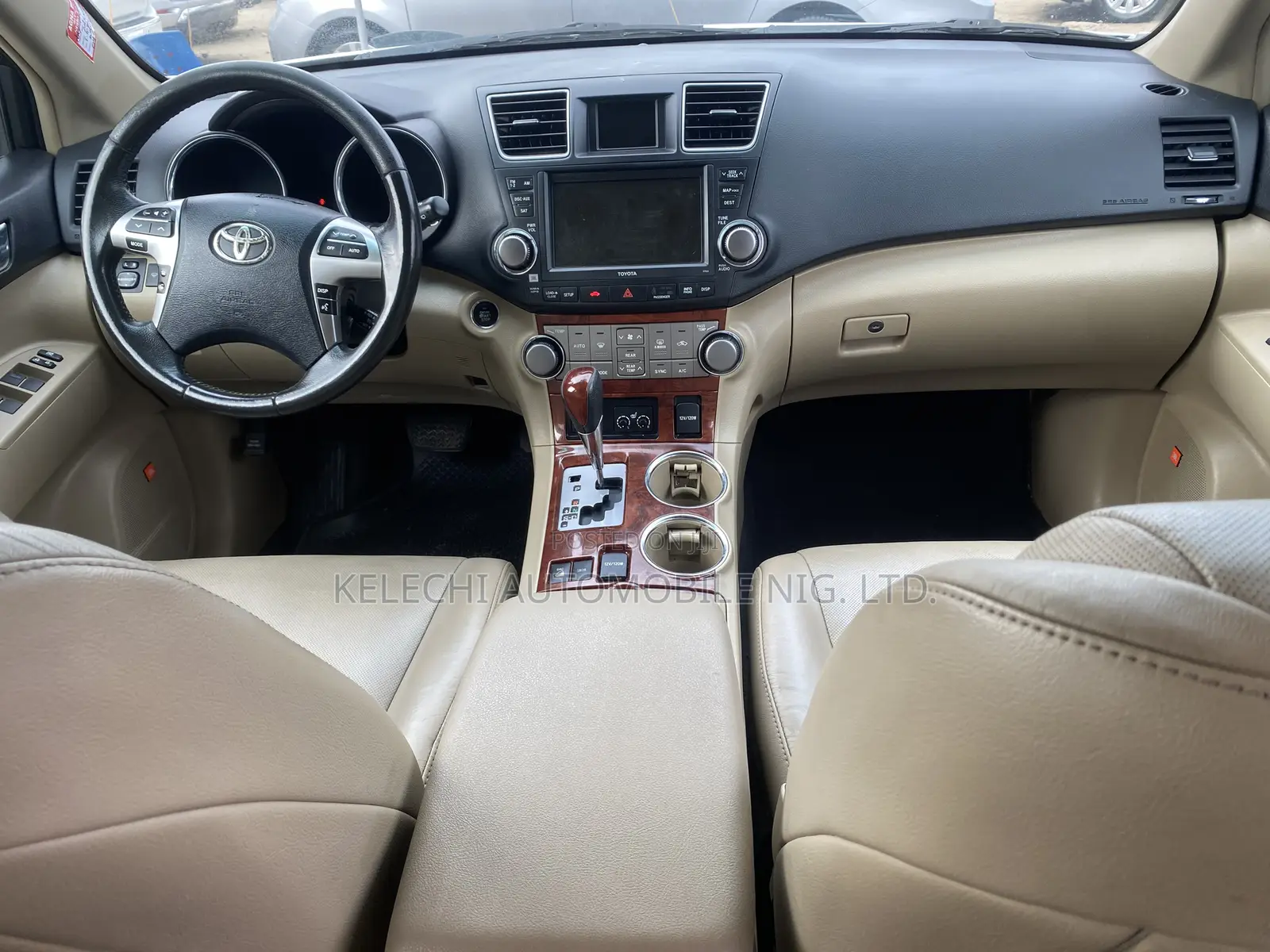 Toyota Highlander Limited 2011 White
