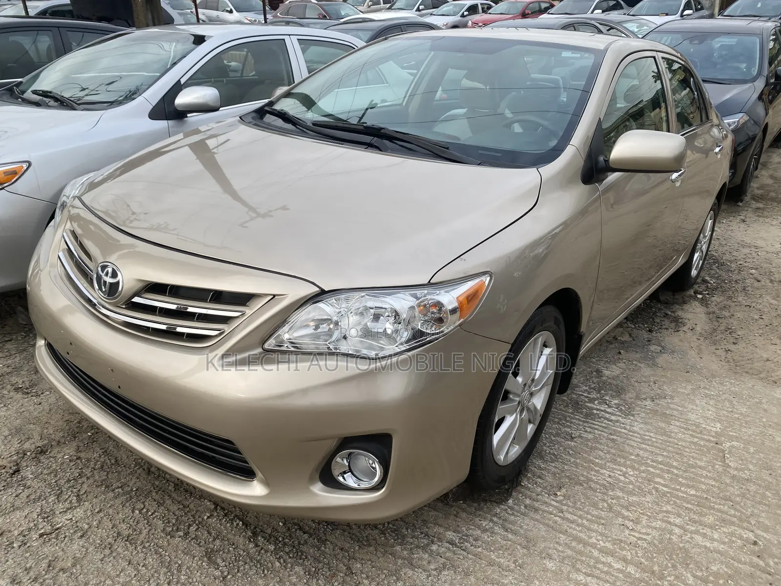 Toyota Corolla 2010 Gold