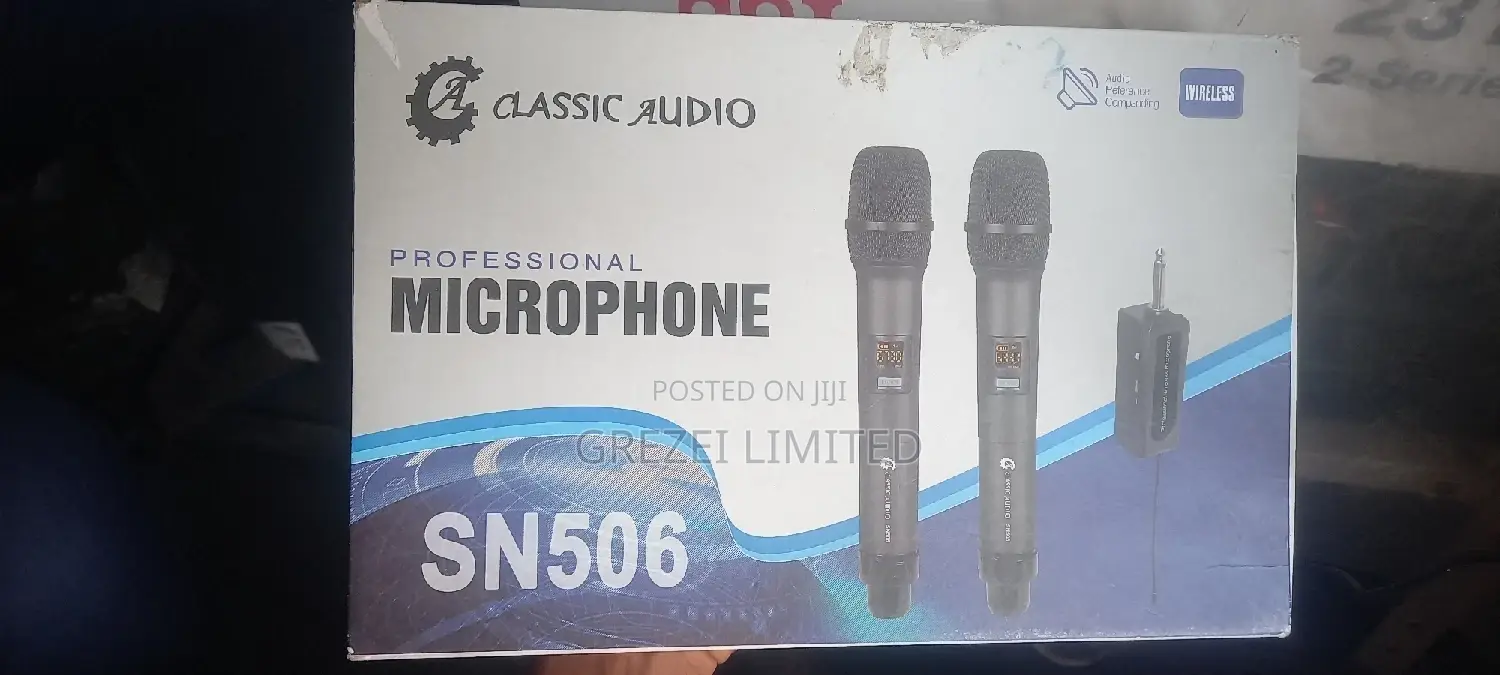 CLASSIC AUDIO Professional Microphone