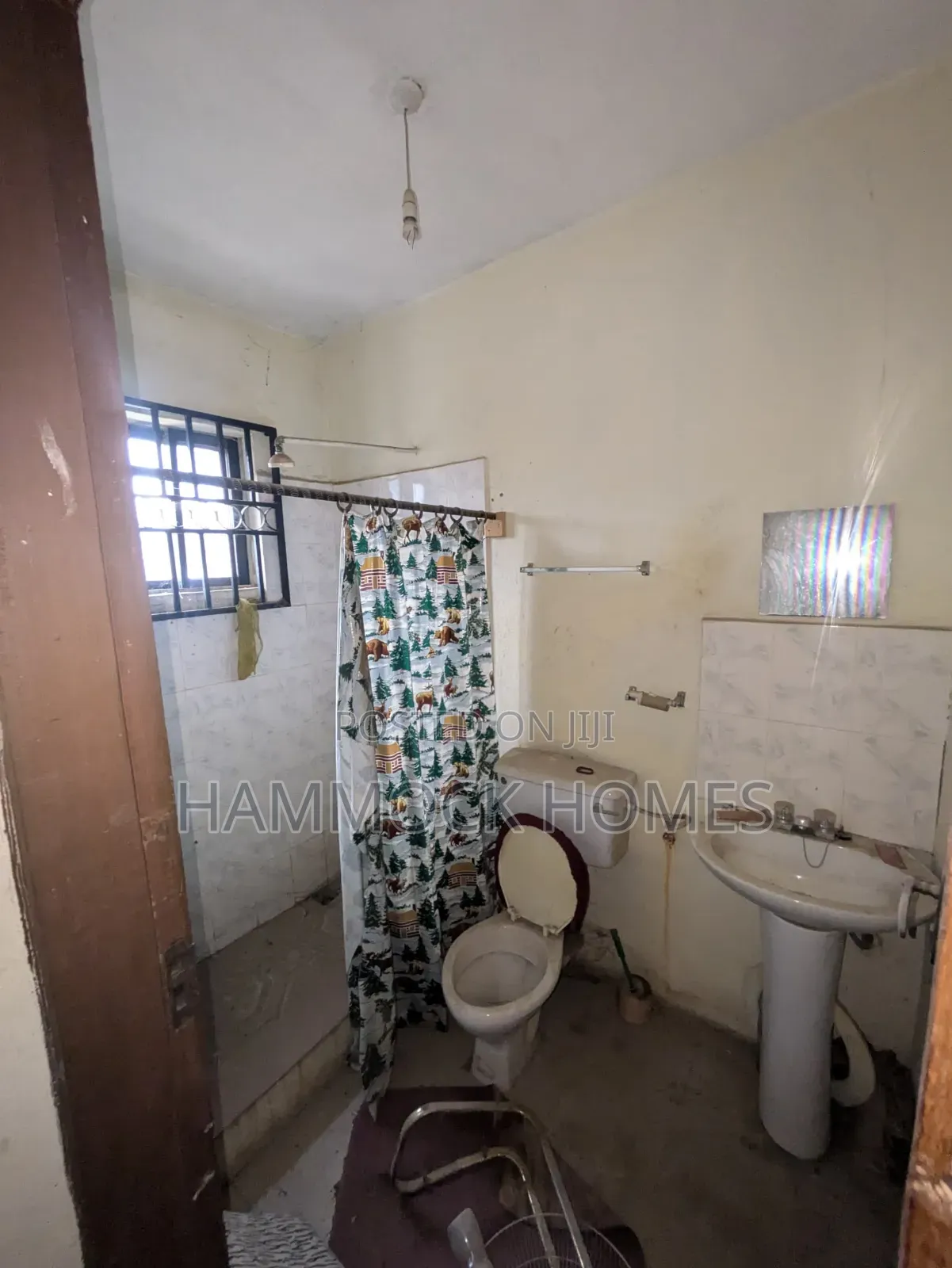 5bdrm Duplex in Salami Somade Estate, Basorun for sale