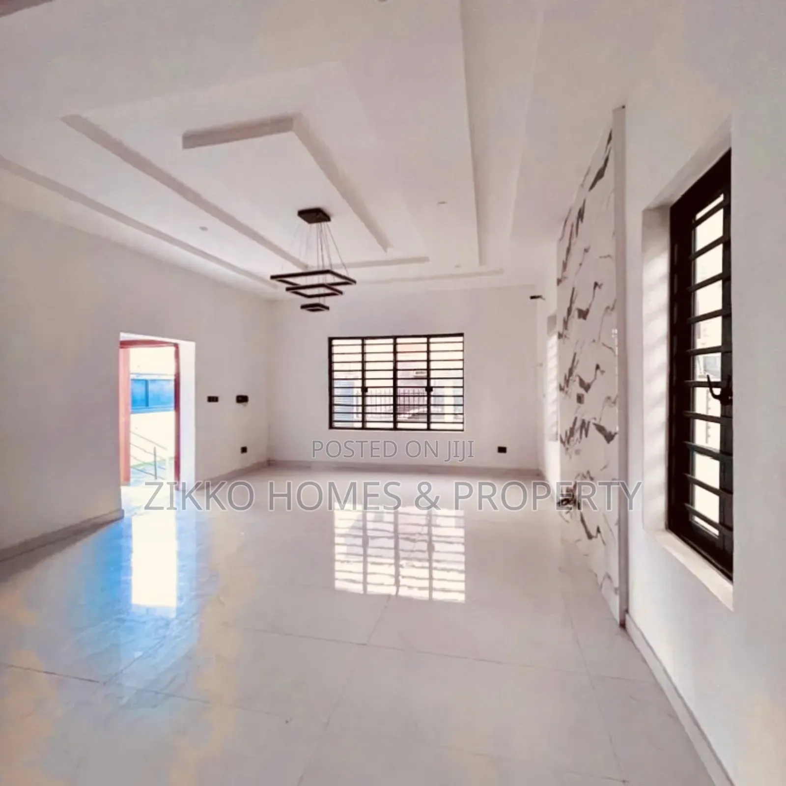 4bdrm Duplex in Ikota for sale
