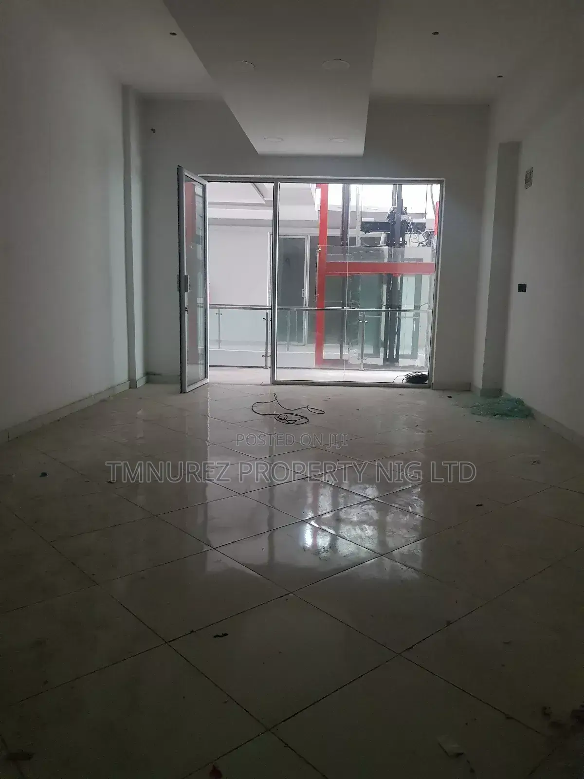Showrooms, Office Space for Rent
