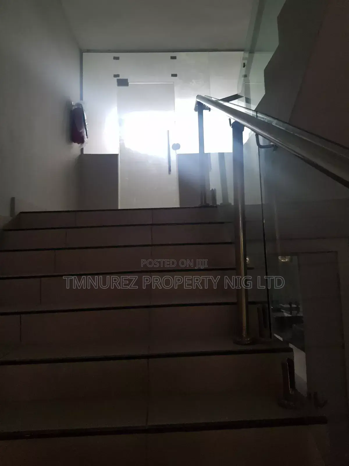 Showrooms, Office Space for Rent