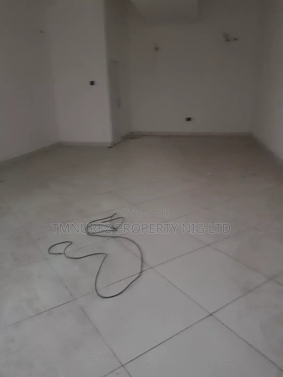 Shop Office Space,Showroom for Rent Lekki