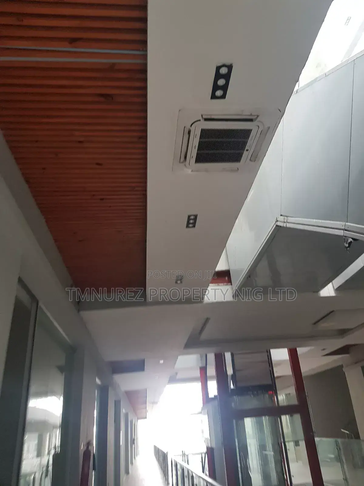Shop Office Space,Showroom for Rent Lekki