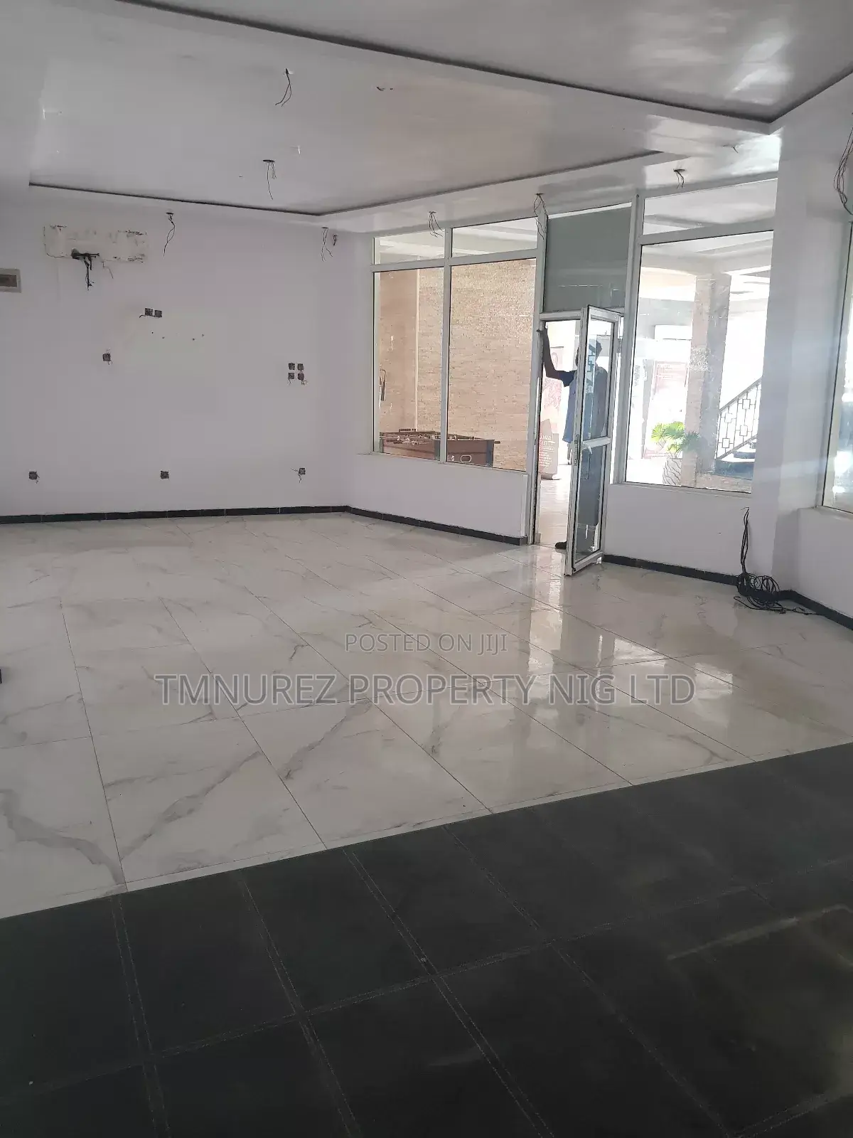 30 SQM Shop,Office Space for Rent,At Lekki Phase1