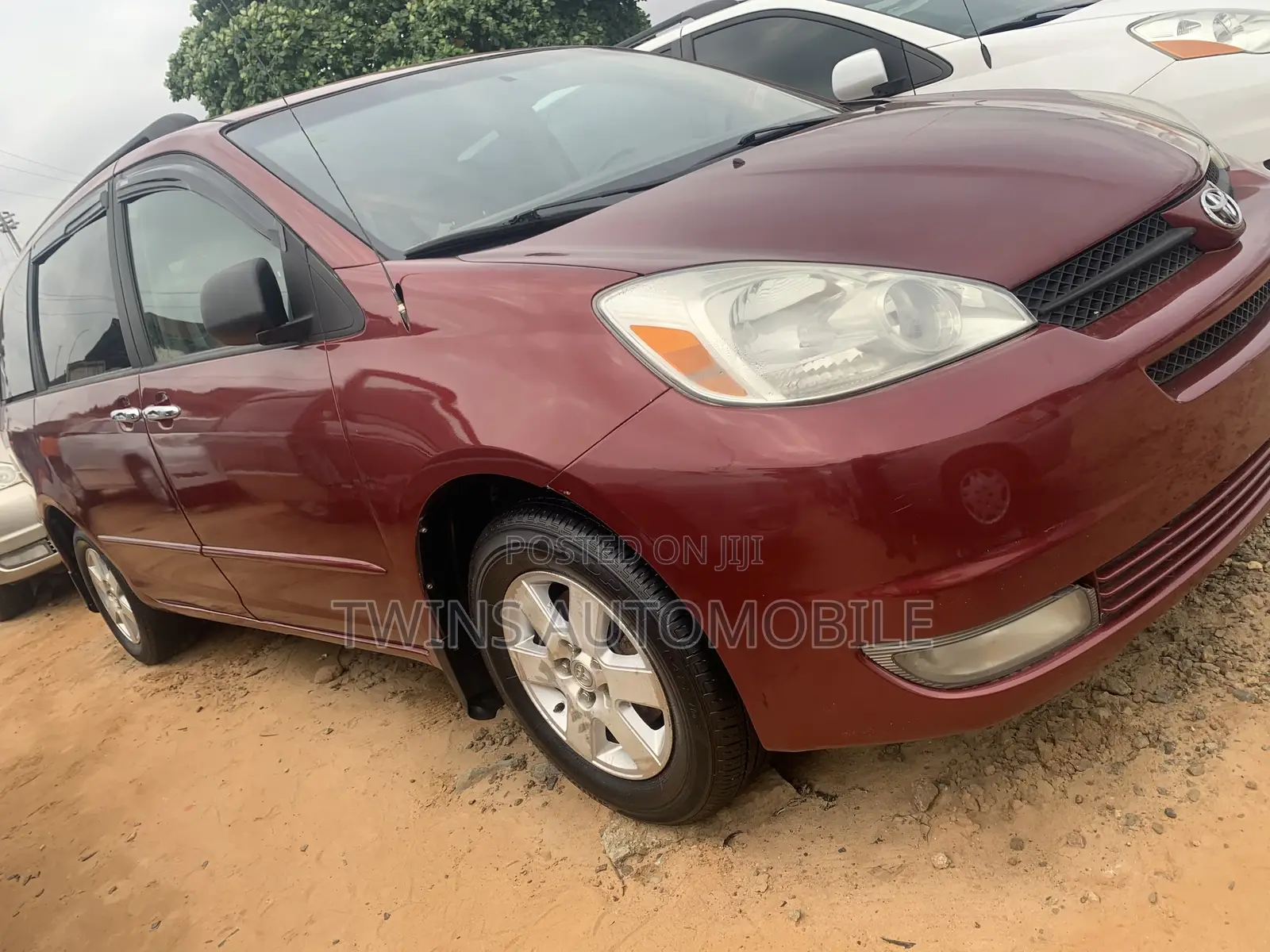 Toyota Sienna LE AWD 2005 Red