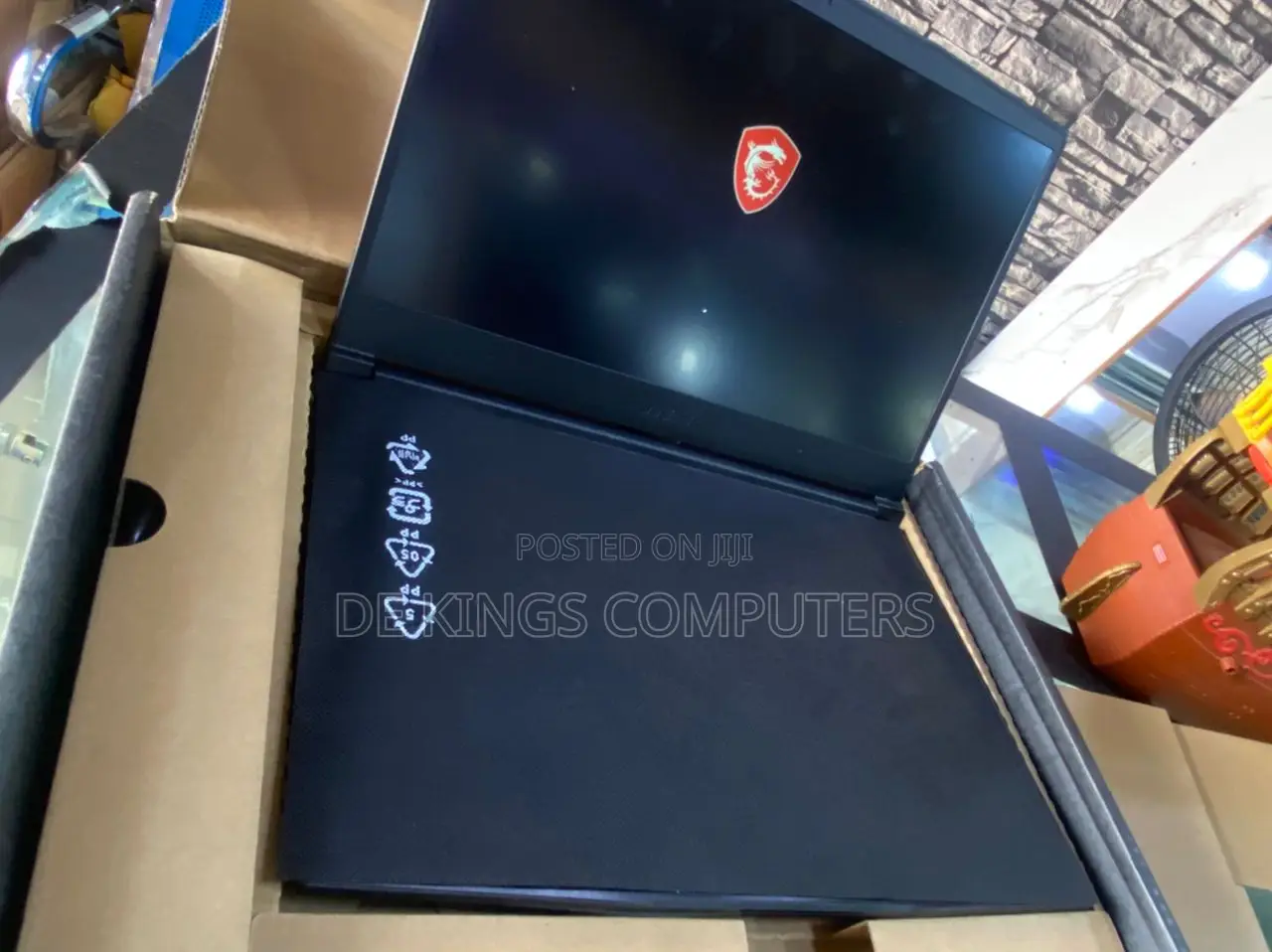 New Laptop MSI GF65 Thin 10UE 16GB Intel Core i5 SSD 512GB