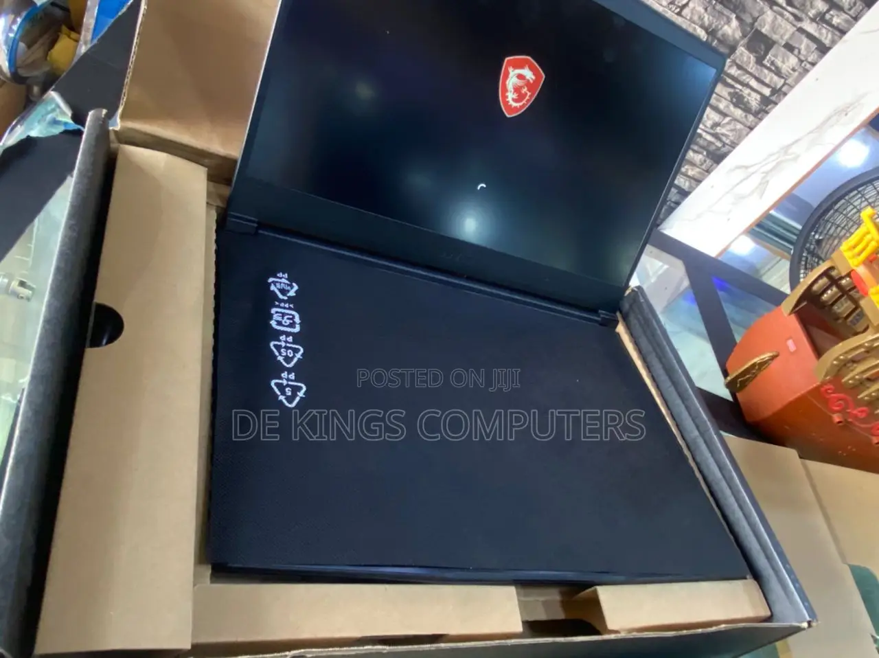 New Laptop MSI GF65 Thin 10UE 16GB Intel Core i5 SSD 512GB