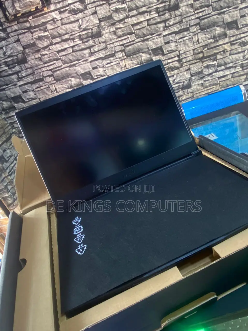 New Laptop MSI GF65 Thin 10UE 16GB Intel Core i5 SSD 512GB