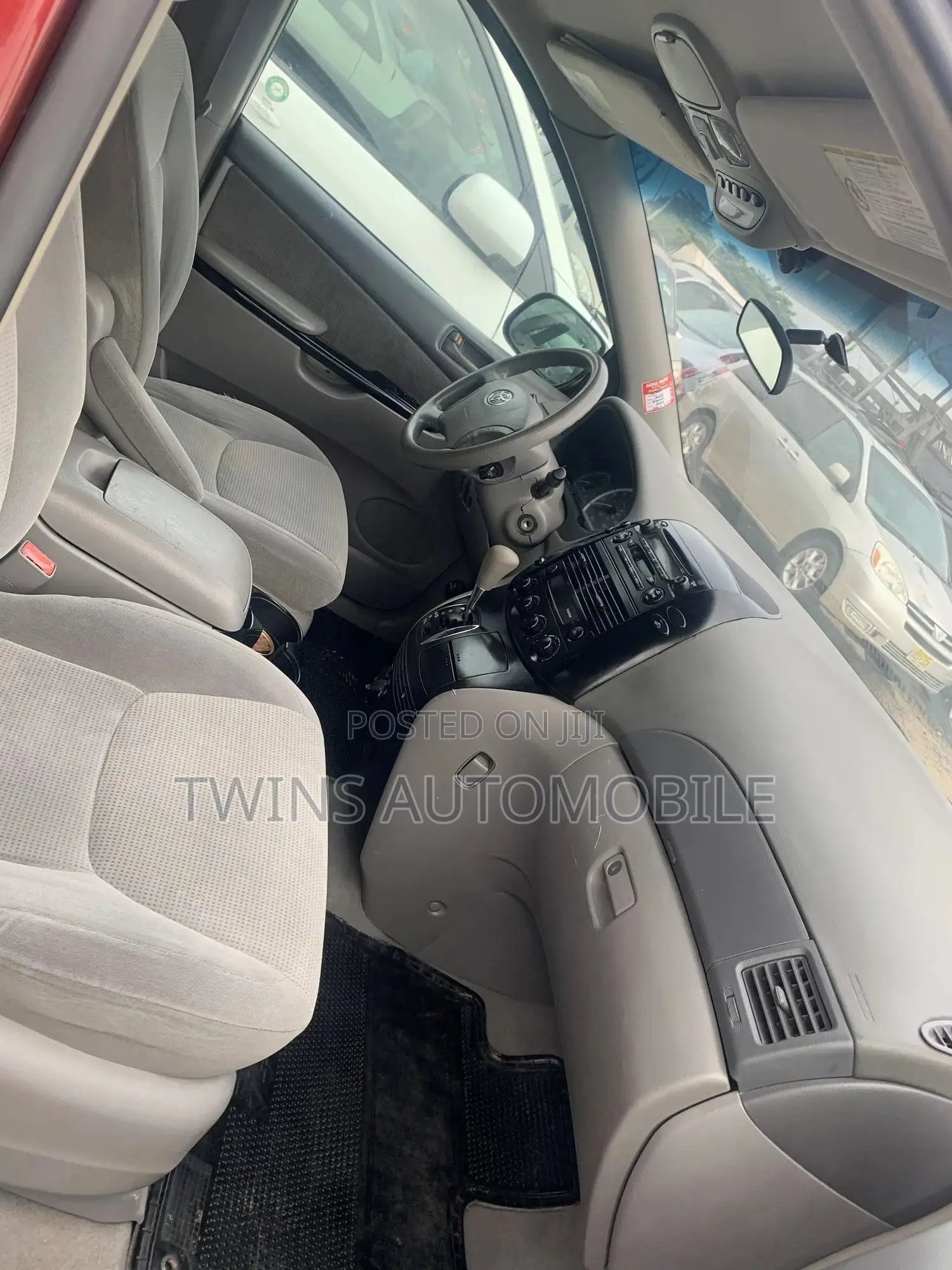Toyota Sienna LE AWD 2005 Red