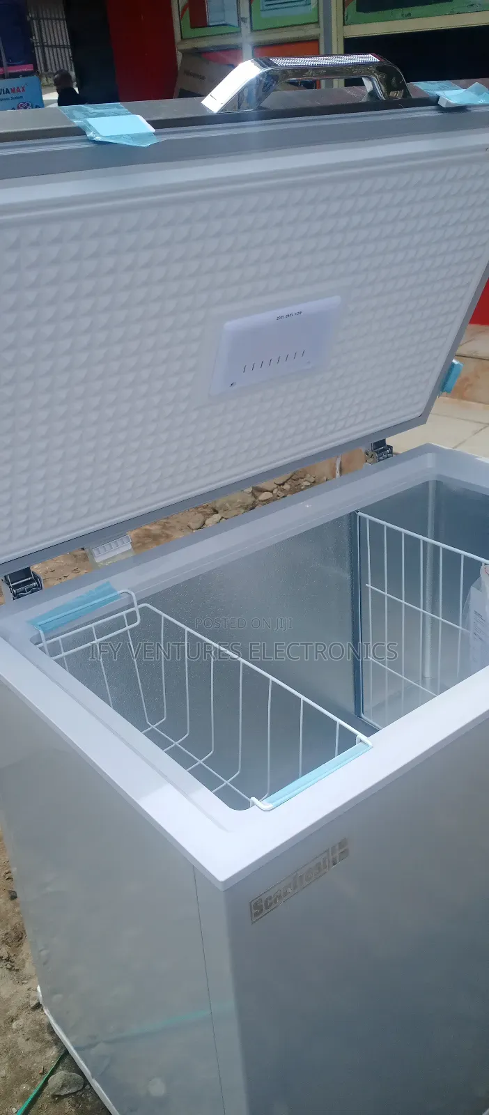 250 Litres Scanfrost Chest Freezer, Silver Color
