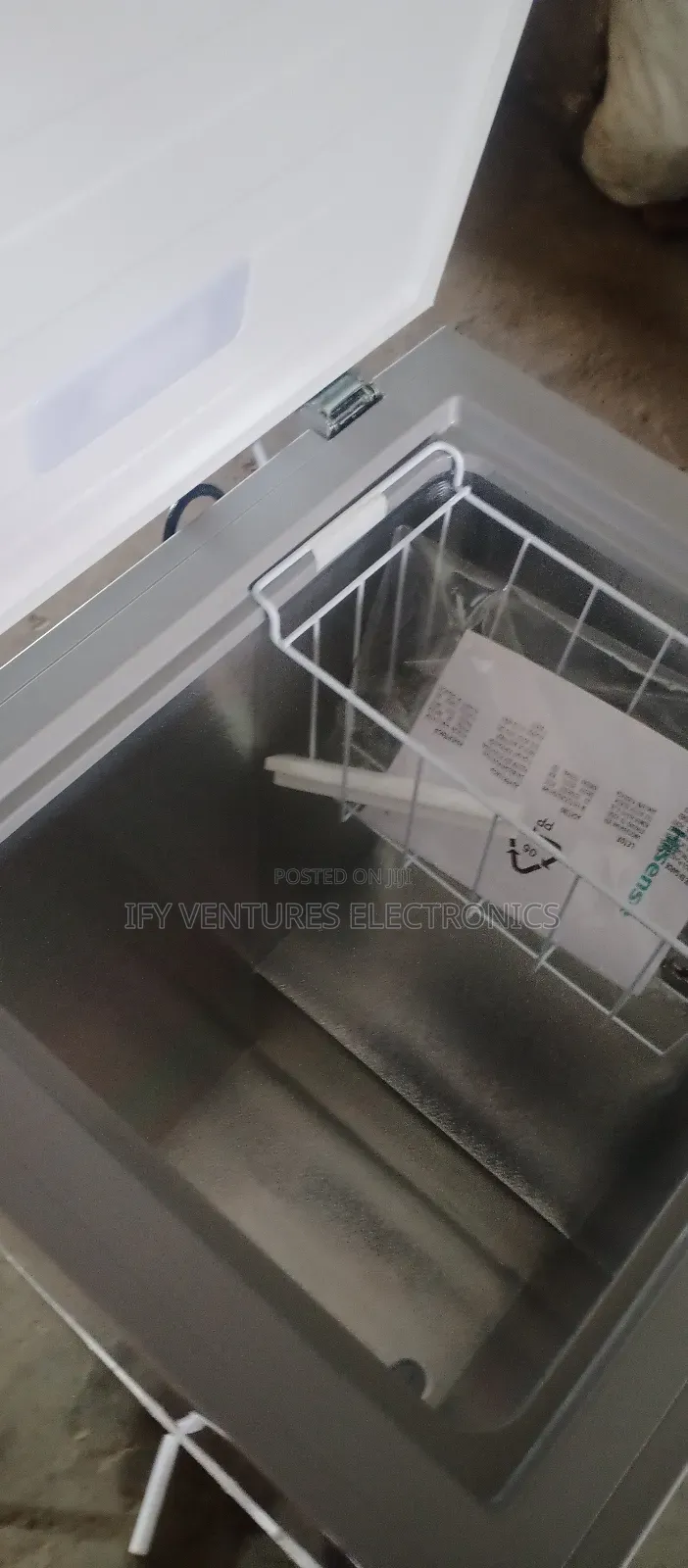 95 Liters Hisense Fast Cooling Chest Freezer, Silver Color