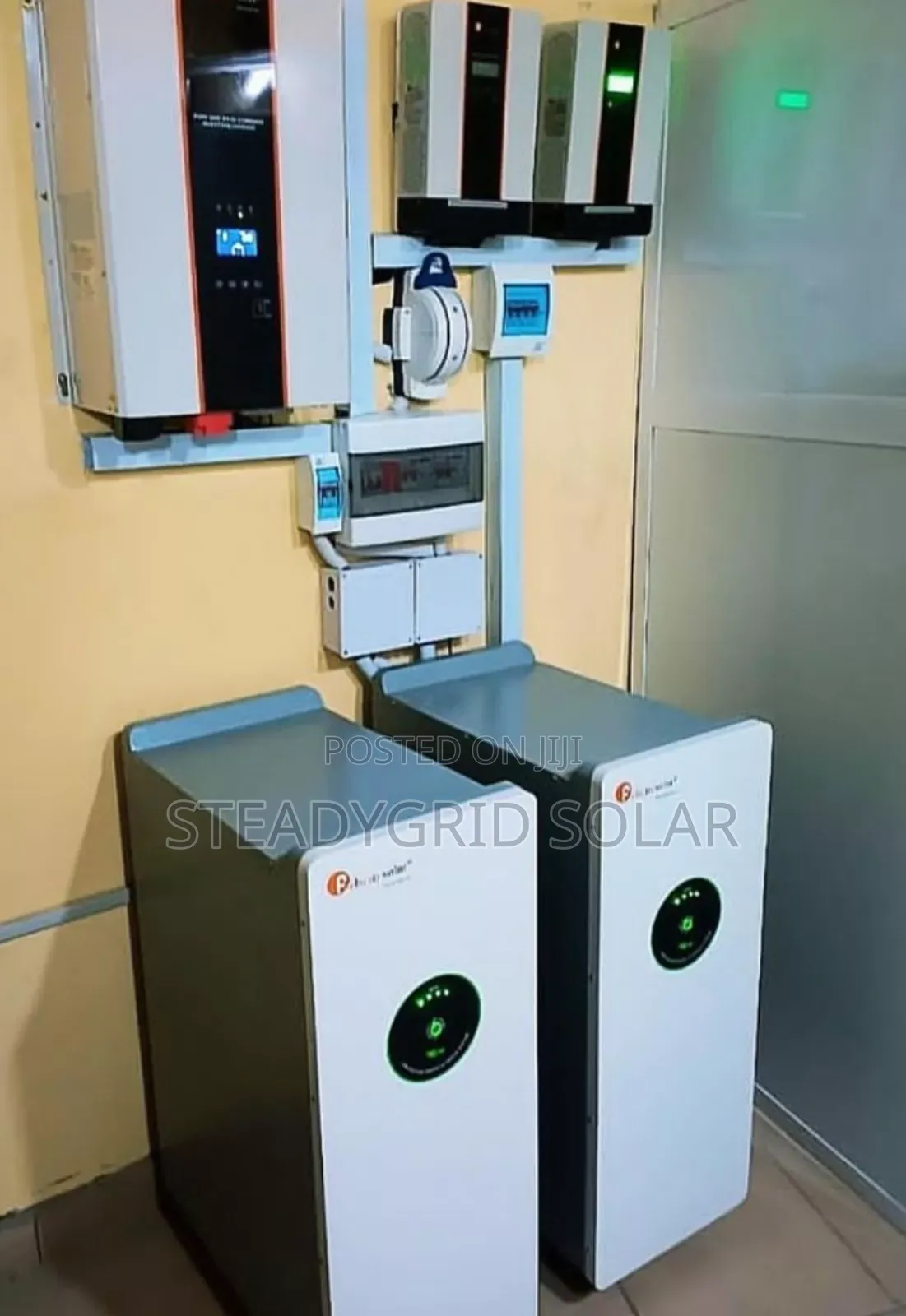 Strong 10kva/48v/30kwh Solar Powered Inverter for a Bungalow