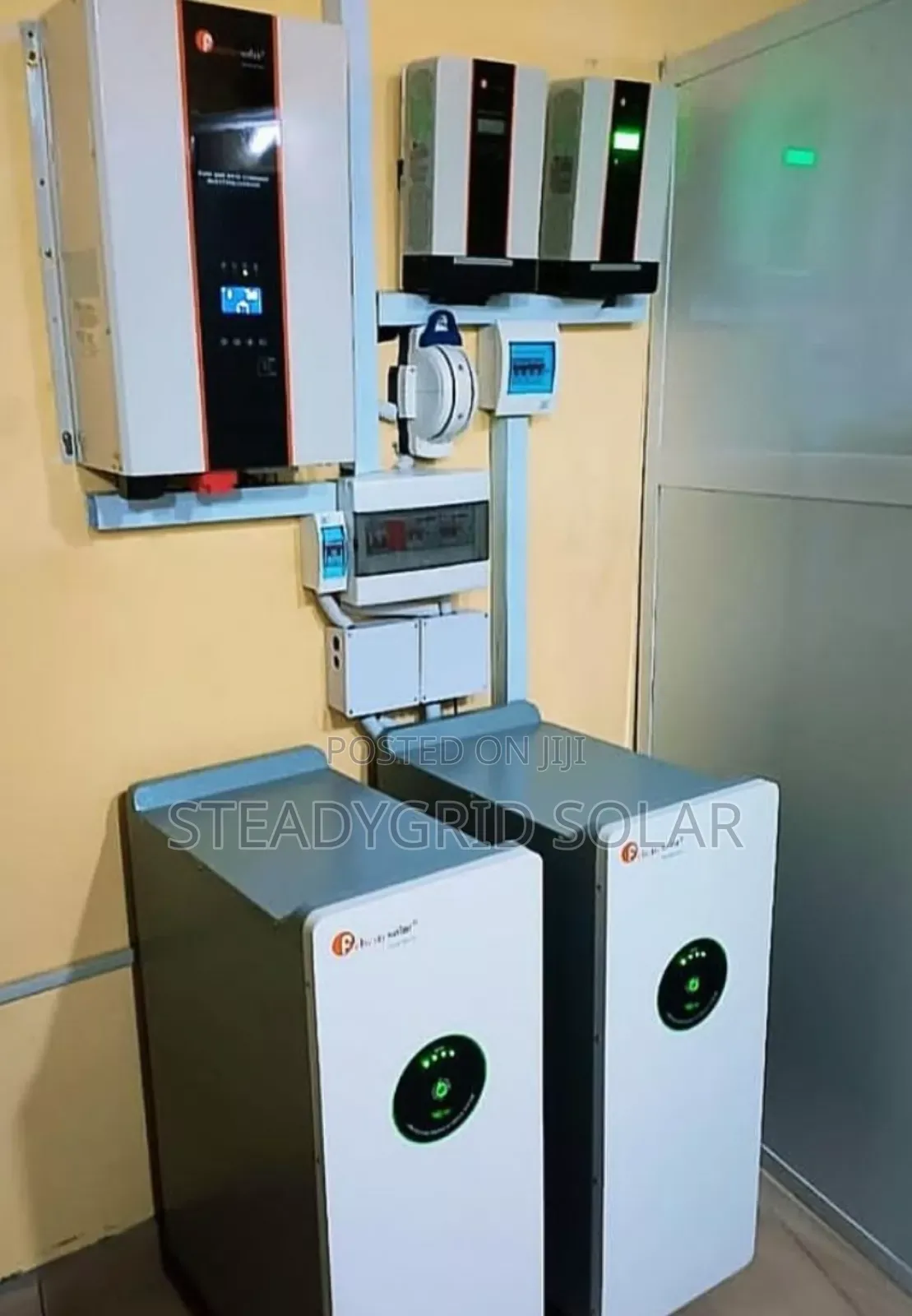 Strong 10kva/48v/30kwh Solar Powered Inverter for a Bungalow