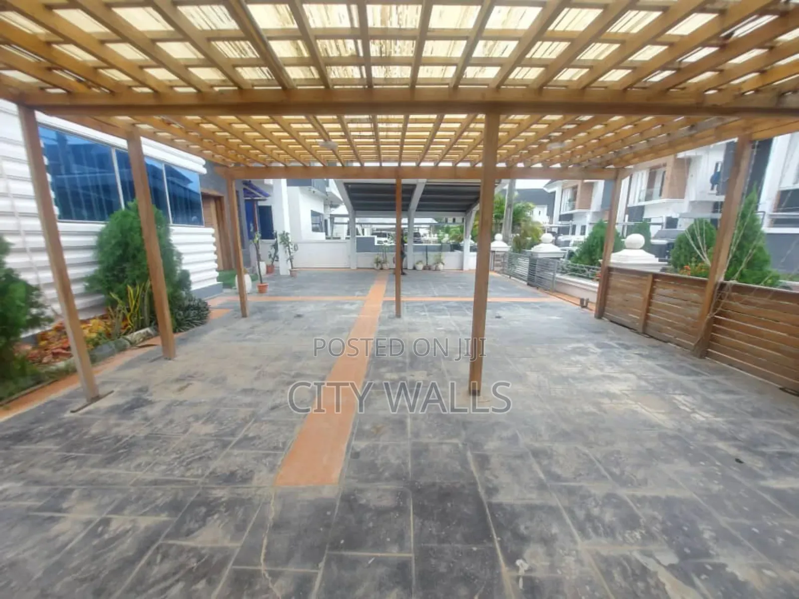 5bdrm Duplex in Richmond Estate, Ikota for rent