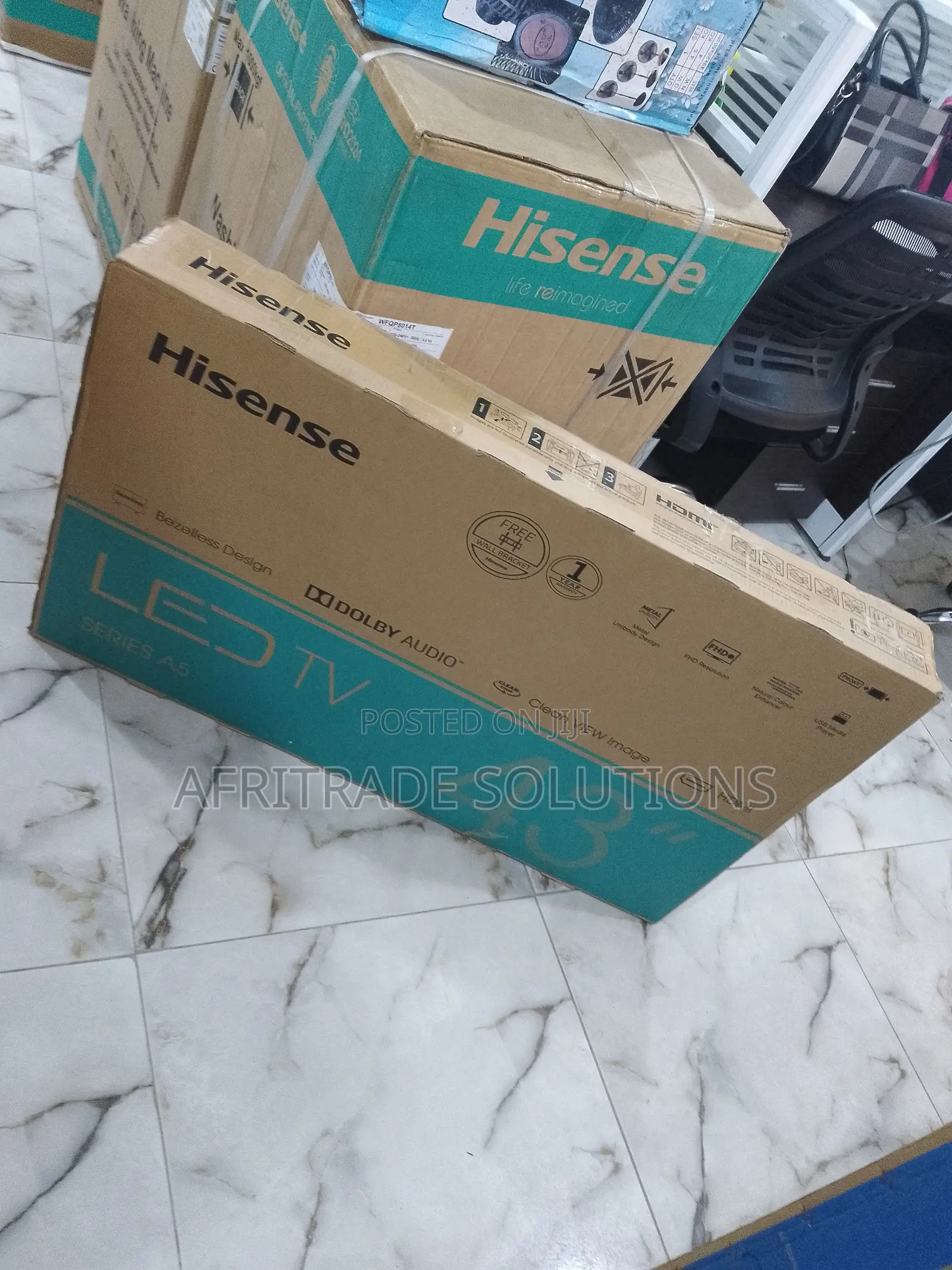 Hisense A5100 43 Inches LED TV + Wall Bracket