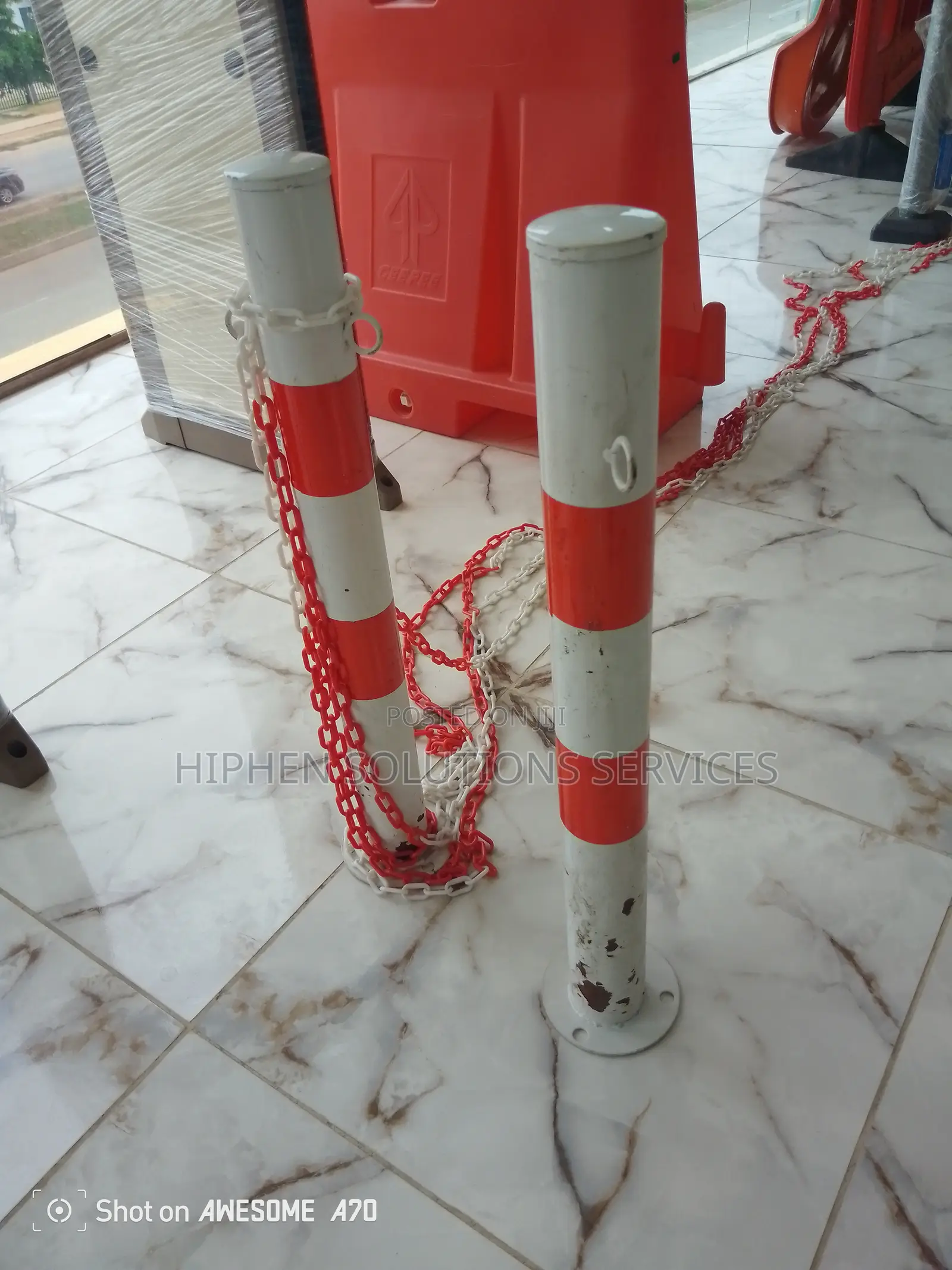 Fixed Safety Parking Post 76mm X 750mm