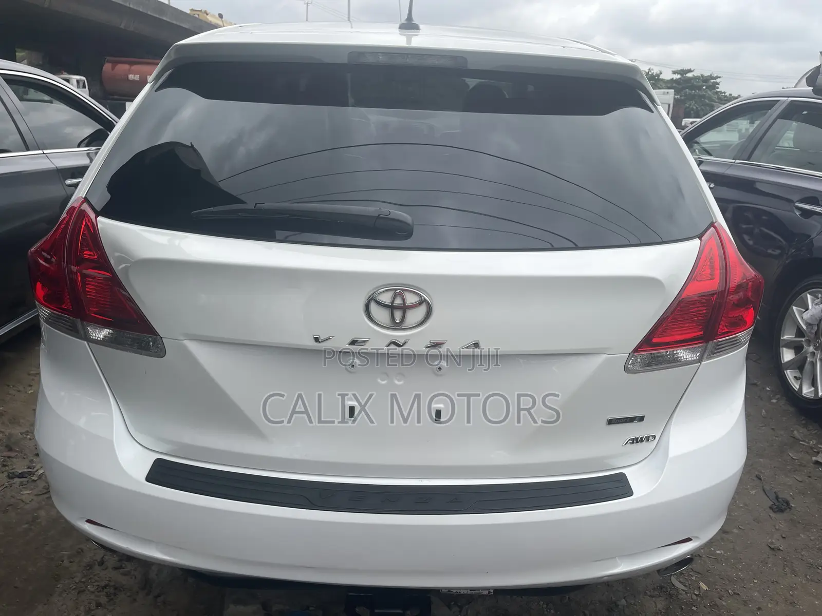 Toyota Venza 2011 White