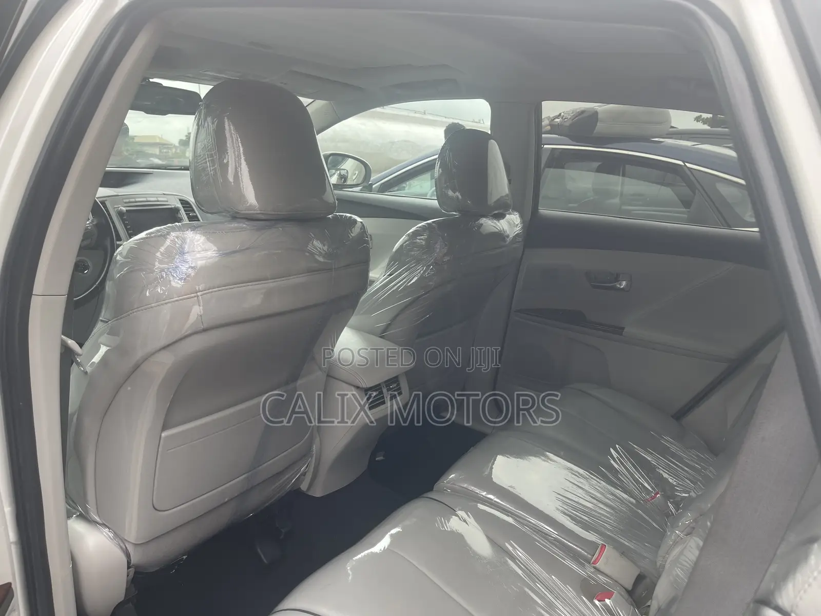 Toyota Venza 2011 White