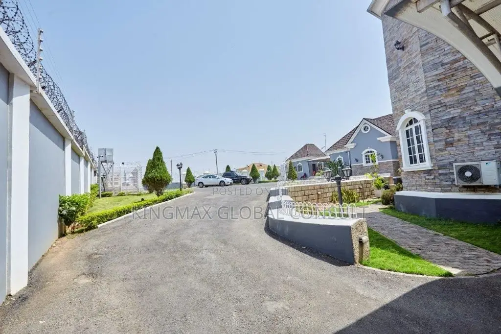 Furnished 6bdrm Maisonette in Guzape District for sale