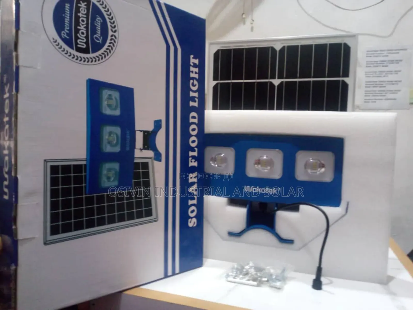Wakatek Floodlight With Solar Panel