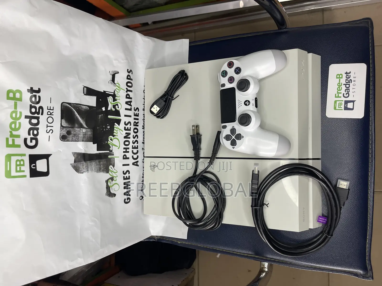 Playstation 4 White