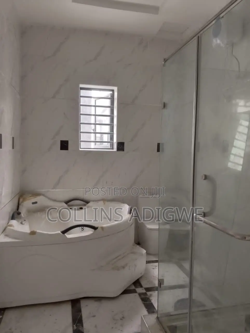 4bdrm Duplex in Thomas Estate for sale