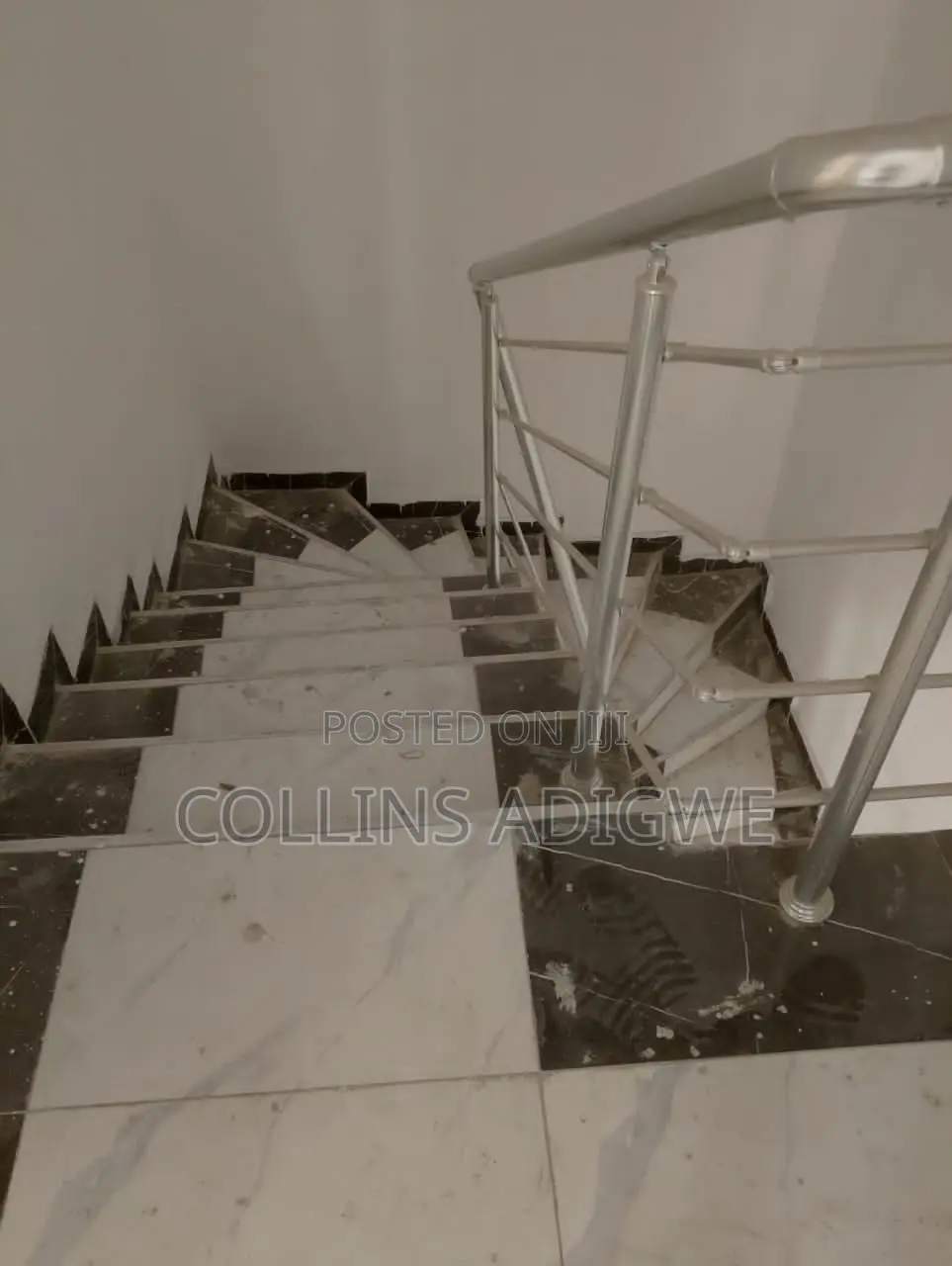 4bdrm Duplex in Thomas Estate for sale