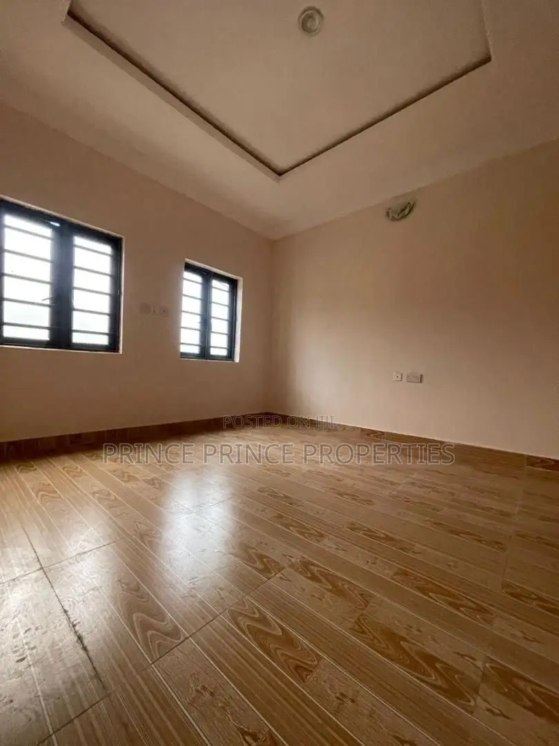 Furnished 2bdrm Block of Flats in Surulere for rent