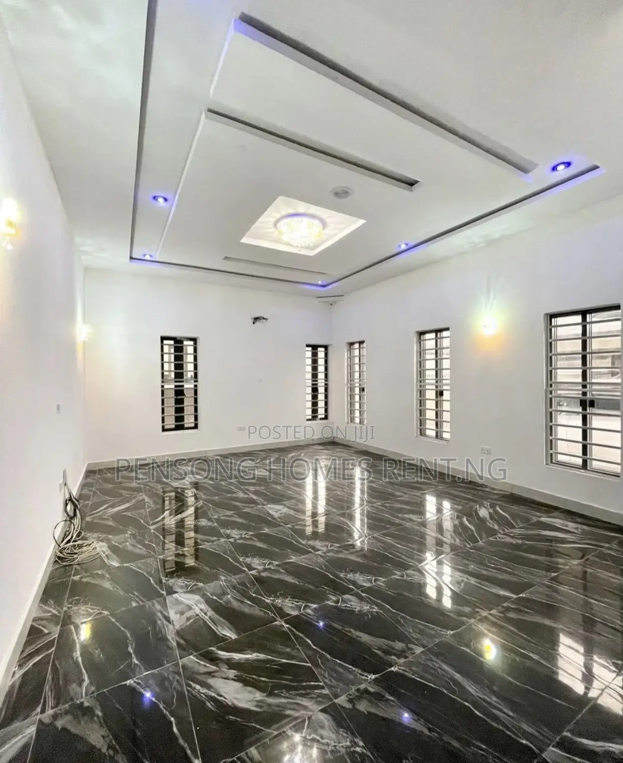 4bdrm Duplex in Chevron for rent