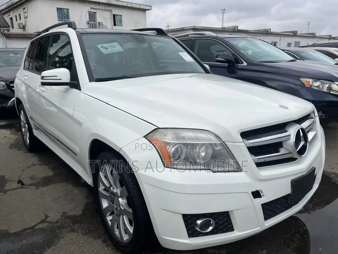 Mercedes-Benz GLK-Class 350 4MATIC 2012 White