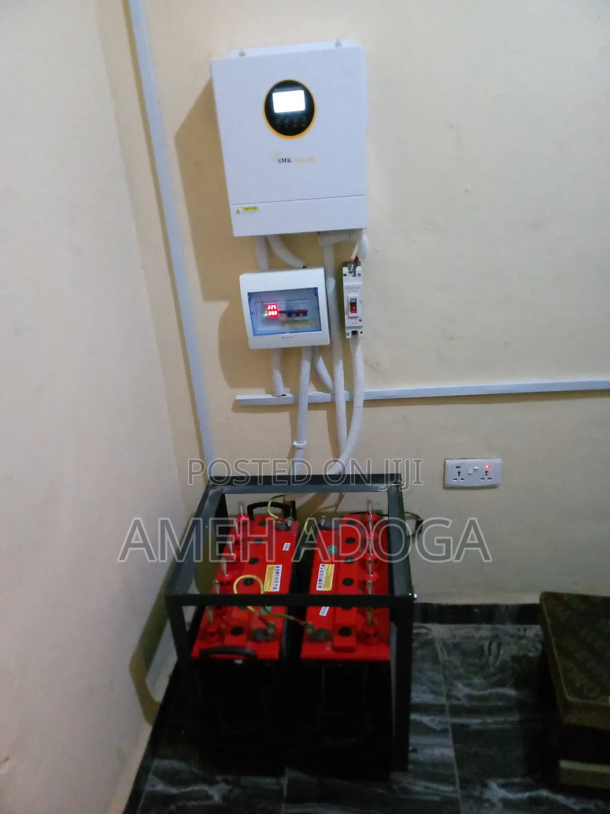 3.5 KVA Inverter With Two Batteries and Solar