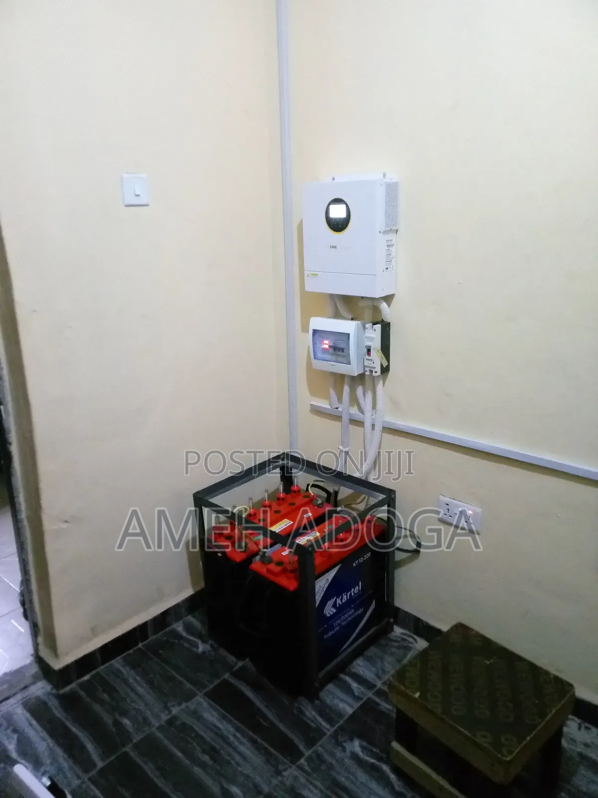3.5 KVA Inverter With Two Batteries and Solar